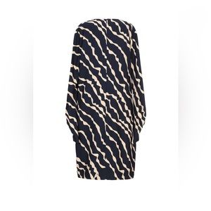 New Victoria Beckham dress size UK 8 poly crepe material. detail on the sleeves.